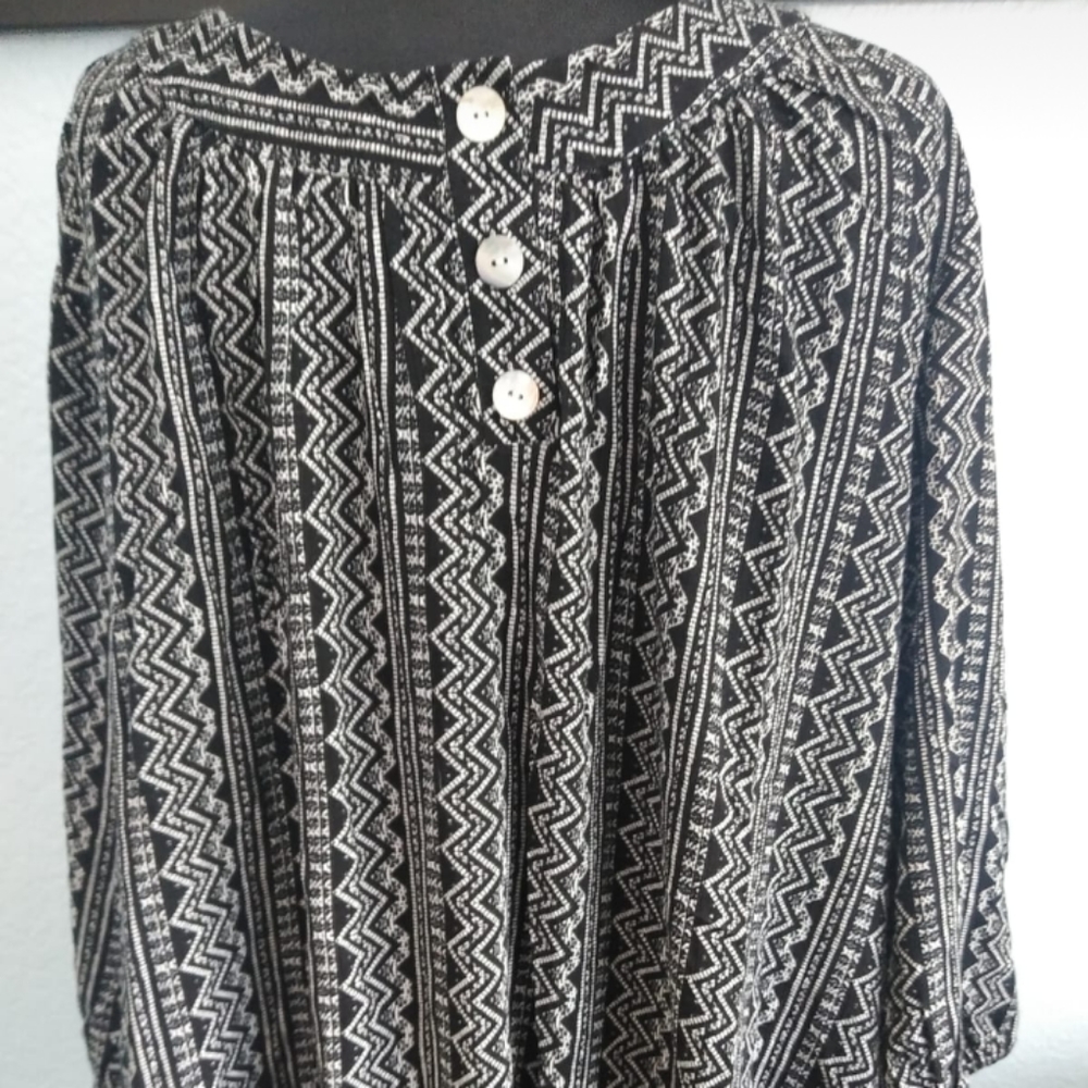 3XL Black & White Blouse